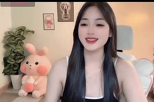 Snapshot of _Aimy_ chatting on December 14, 2025, 7:58 am Aimy online show from December 14, 2025, 7:58 am