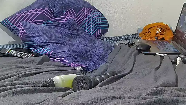 Snapshot of adepravertotal chatting on January 27, 2025, 7:45 am adepravertotal online show from January 27, 2025, 7:45 am