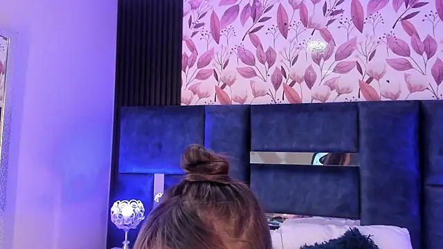 AmmyJones  online show from September 8, 2025, 7:35 pm