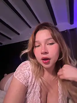 Snapshot of -SofiaCastillo- chatting on October 4, 2025, 5:05 am -SofiaCastillo- online show from October 4, 2025, 5:05 am