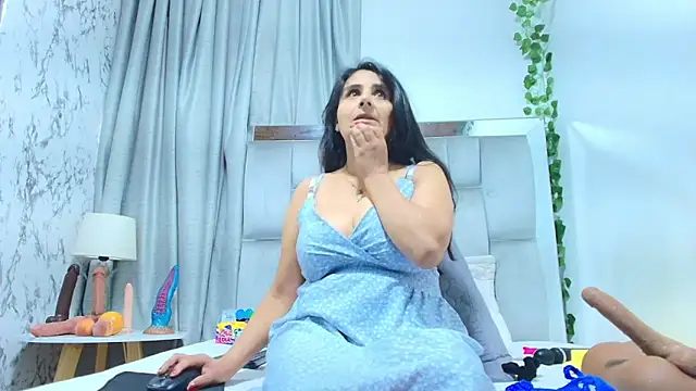 Snapshot of _Marcela__ chatting on October 23, 2025, 12:26 pm Marcela online show from October 23, 2025, 12:26 pm