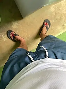 king cum  online show from December 14, 2024, 2:42 pm