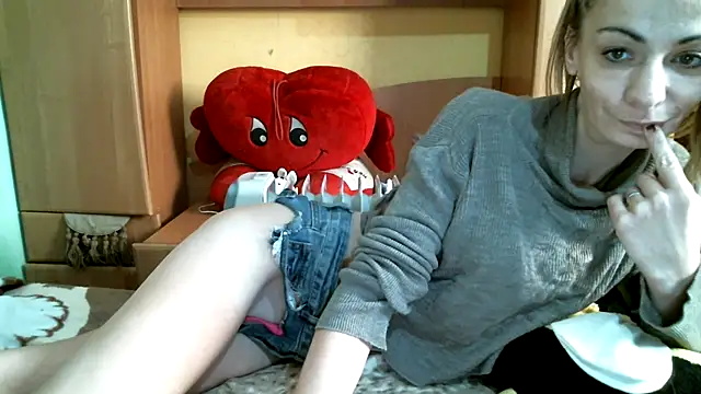 DennisXCaroll online show from January 16, 2025, 11:15 am