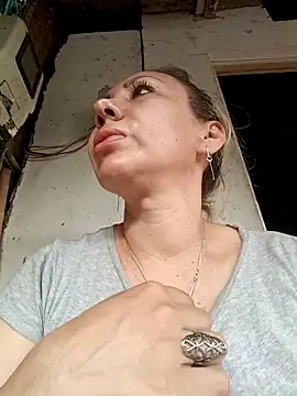 coral smitth online show from January 2, 2025, 12:13 pm