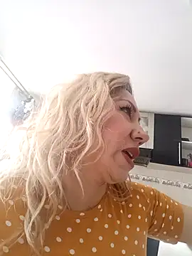 coral smitth online show from September 22, 2025, 6:32 pm