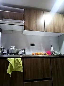 coral smitth online show from October 16, 2025, 6:42 pm