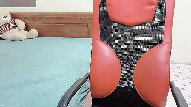 TrinhH Nabbi online show from January 9, 2025, 1:45 pm