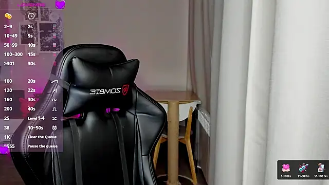 Snapshot of Sm0ly chatting on December 13, 2024, 5:05 am Sm0ly online show from December 13, 2024, 5:05 am