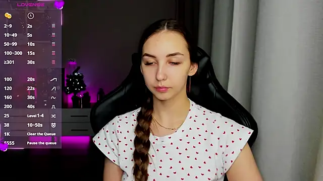 Snapshot of Sm0ly chatting on December 14, 2024, 1:50 am Sm0ly online show from December 14, 2024, 1:50 am