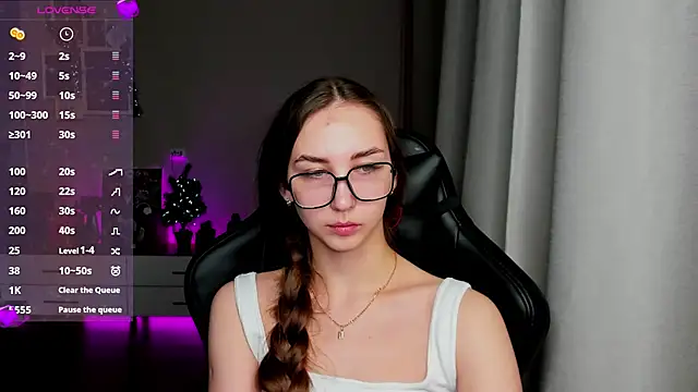 Snapshot of Sm0ly chatting on December 25, 2024, 1:20 am Sm0ly online show from December 25, 2024, 1:20 am