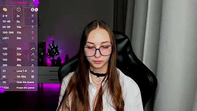 Snapshot of Sm0ly chatting on December 29, 2024, 4:38 am Sm0ly online show from December 29, 2024, 4:38 am