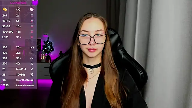 Snapshot of Sm0ly chatting on January 10, 2025, 1:32 am Sm0ly online show from January 10, 2025, 1:32 am