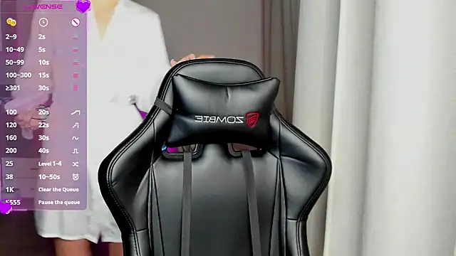 Snapshot of Sm0ly chatting on January 13, 2025, 2:18 am Sm0ly online show from January 13, 2025, 2:18 am