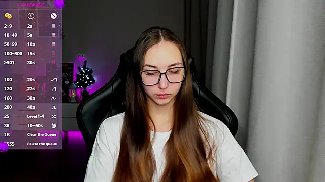 Snapshot of Sm0ly chatting on January 17, 2025, 1:36 am Sm0ly online show from January 17, 2025, 1:36 am