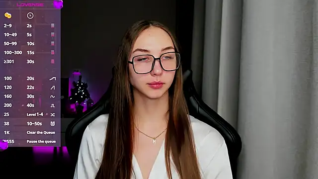 Snapshot of Sm0ly chatting on January 31, 2025, 1:33 am Sm0ly online show from January 31, 2025, 1:33 am