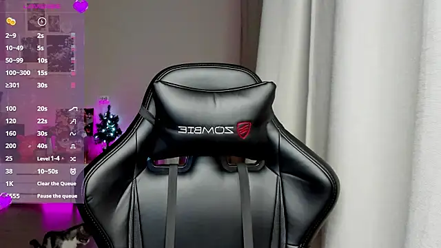 Snapshot of Sm0ly chatting on February 4, 2025, 1:45 am Sm0ly online show from February 4, 2025, 1:45 am