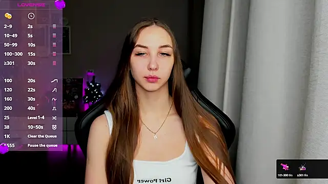 Snapshot of Sm0ly chatting on February 9, 2025, 2:28 am Sm0ly online show from February 9, 2025, 2:28 am