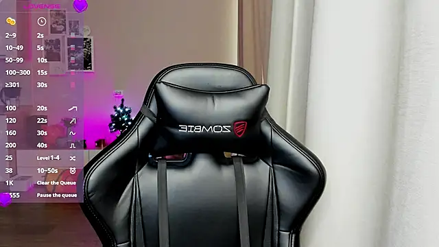 Snapshot of Sm0ly chatting on March 19, 2025, 1:54 am Sm0ly online show from March 19, 2025, 1:54 am