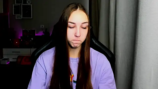 Snapshot of Sm0ly chatting on October 1, 2025, 2:06 am Sm0ly online show from October 1, 2025, 2:06 am