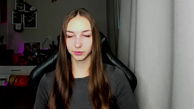 Snapshot of Sm0ly chatting on January 17, 2026, 2:49 am Sm0ly online show from January 17, 2026, 2:49 am