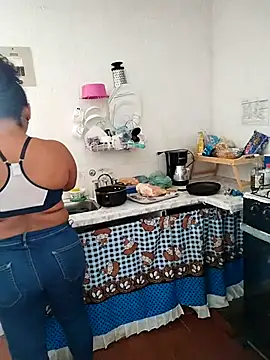 samanthaeliott22 online show from March 10, 2025, 8:01 pm