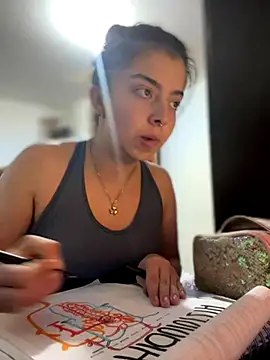 Cloew Marz online show from November 17, 2025, 9:09 pm