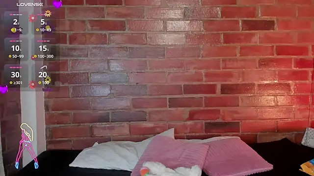 crystalvazquez online show from February 8, 2025, 10:18 am