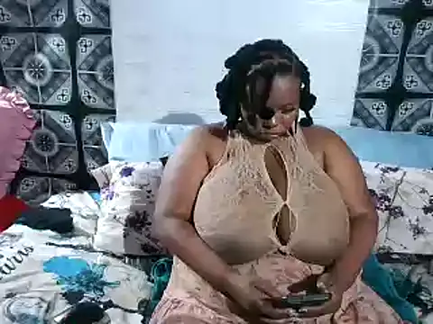 Snapshot of Candiyliciousxx chatting on June 3, 2026, 10:29 am Candiyliciousxx online show from June 3, 2026, 10:29 am
