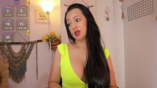 anaruiz  online show from January 12, 2026, 4:12 pm