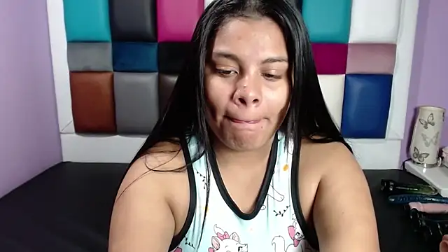 Sam-Evans-hot online show from February 1, 2025, 3:41 am