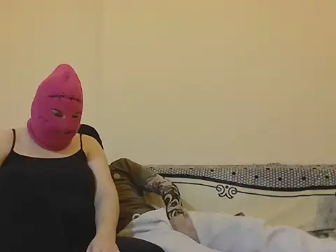 Snapshot of Soinanai chatting on December 18, 2025, 5:52 pm Soinanai online show from December 18, 2025, 5:52 pm