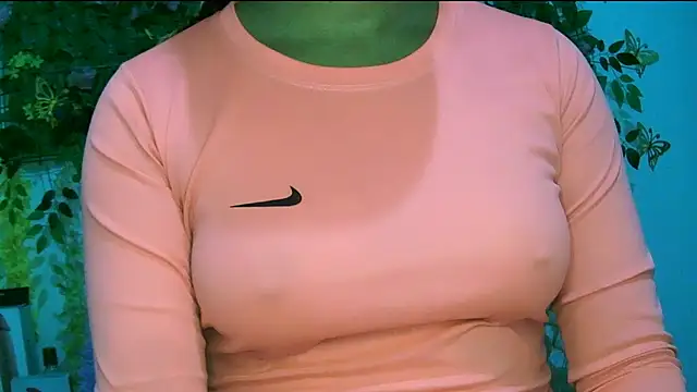 Crysrus online show from December 15, 2025, 8:46 pm