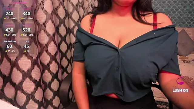 Snapshot of Rubika_sharma chatting on February 15, 2026, 4:03 pm Rubika sharma online show from February 15, 2026, 4:03 pm