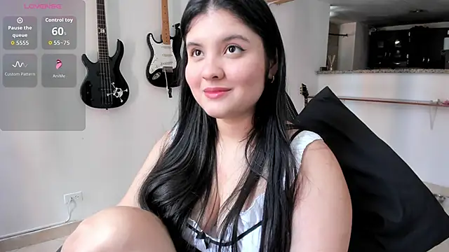 lilpervertgirl online show from November 8, 2025, 6:18 pm