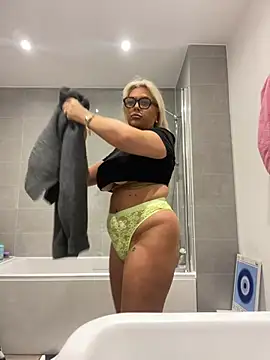 Snapshot of Arabellalee23 chatting on December 27, 2024, 10:05 pm Arabellalee23 online show from December 27, 2024, 10:05 pm