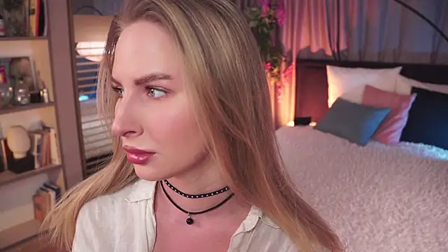 Snapshot of AnnLevine chatting on January 23, 2025, 7:43 am AnnLevine online show from January 23, 2025, 7:43 am