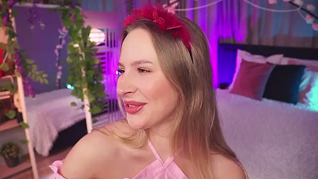 Snapshot of AnnLevine chatting on February 14, 2025, 6:02 am AnnLevine online show from February 14, 2025, 6:02 am