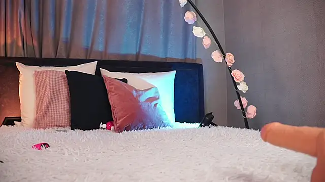 Snapshot of AnnLevine chatting on February 22, 2025, 7:45 am AnnLevine online show from February 22, 2025, 7:45 am