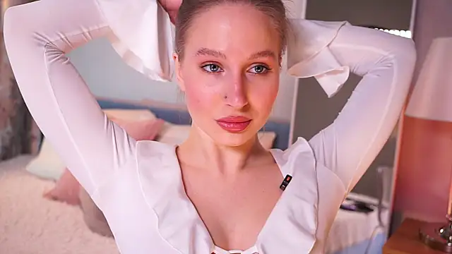 Snapshot of AnnLevine chatting on September 30, 2025, 2:00 pm AnnLevine online show from September 30, 2025, 2:00 pm