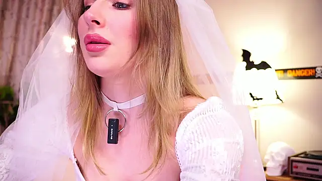 Snapshot of AnnLevine chatting on October 31, 2025, 2:07 pm AnnLevine online show from October 31, 2025, 2:07 pm