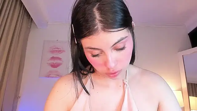Snapshot of halseycox___ chatting on May 20, 2026, 5:24 am halseycox online show from May 20, 2026, 5:24 am