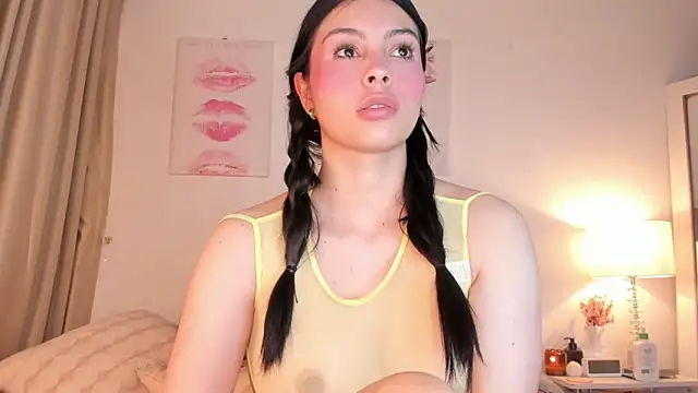 Snapshot of halseycox___ chatting on May 28, 2026, 5:38 am halseycox online show from May 28, 2026, 5:38 am