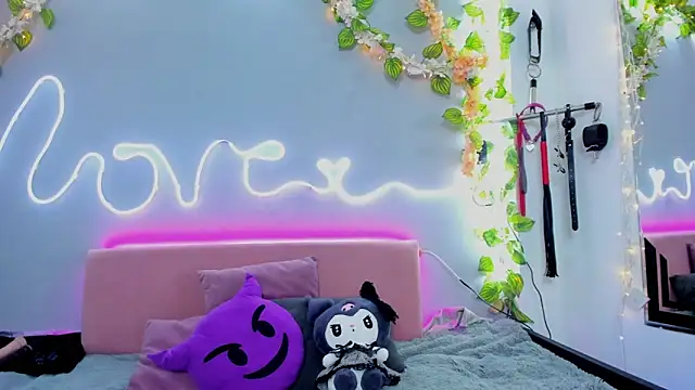 YouliteSllut2 online show from January 16, 2025, 8:46 pm