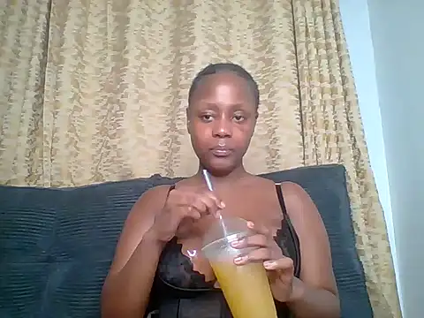 Miss Amani online show from November 16, 2025, 11:32 pm