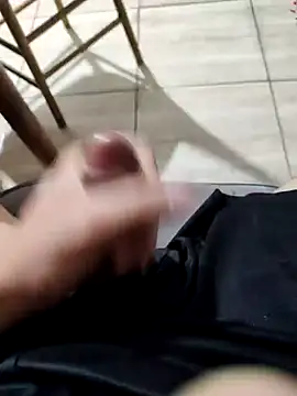 Snapshot of pau_gostosooo chatting on January 7, 2025, 2:53 am pau gostosooo online show from January 7, 2025, 2:53 am