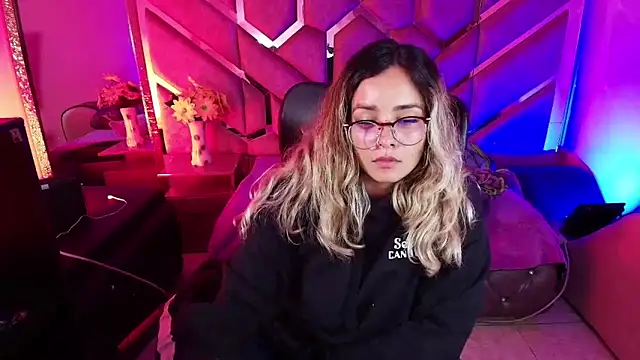 Olivia Fox69 online show from November 21, 2025, 3:38 am