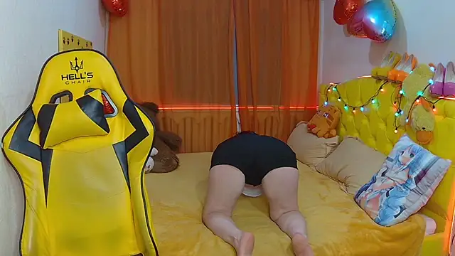 Snapshot of SandraHormas chatting on March 3, 2025, 10:38 am SandraHormas online show from March 3, 2025, 10:38 am