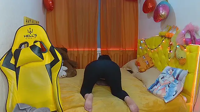 Snapshot of SandraHormas chatting on March 17, 2025, 11:21 am SandraHormas online show from March 17, 2025, 11:21 am