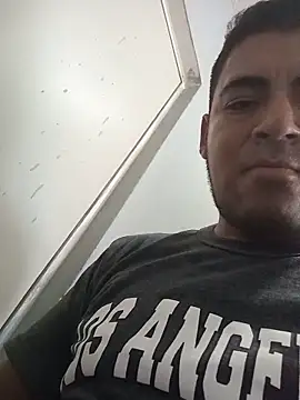 Snapshot of ixam92 chatting on June 10, 2026, 12:44 am ixam92 online show from June 10, 2026, 12:44 am