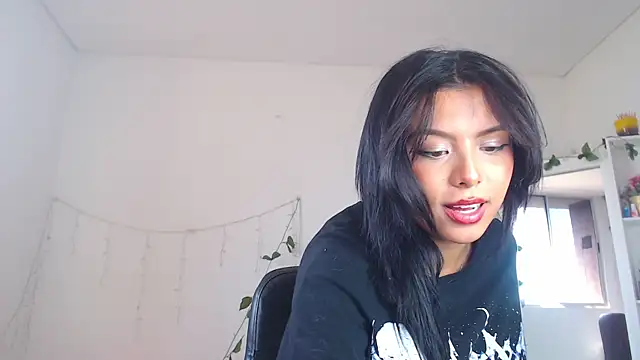 Keyti Sullivan online show from February 19, 2025, 7:59 pm